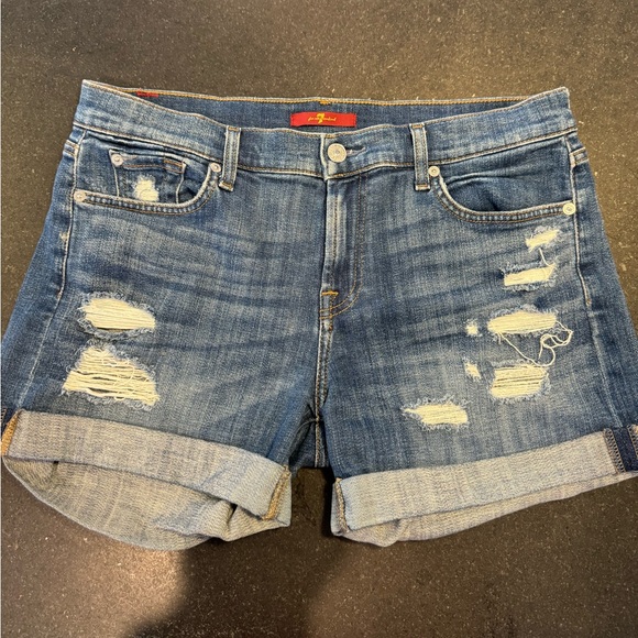 7 FOR ALL MANKIND Medium Wash Distressed Cuffed Relax Fit Denim Shorts - Picture 2 of 4